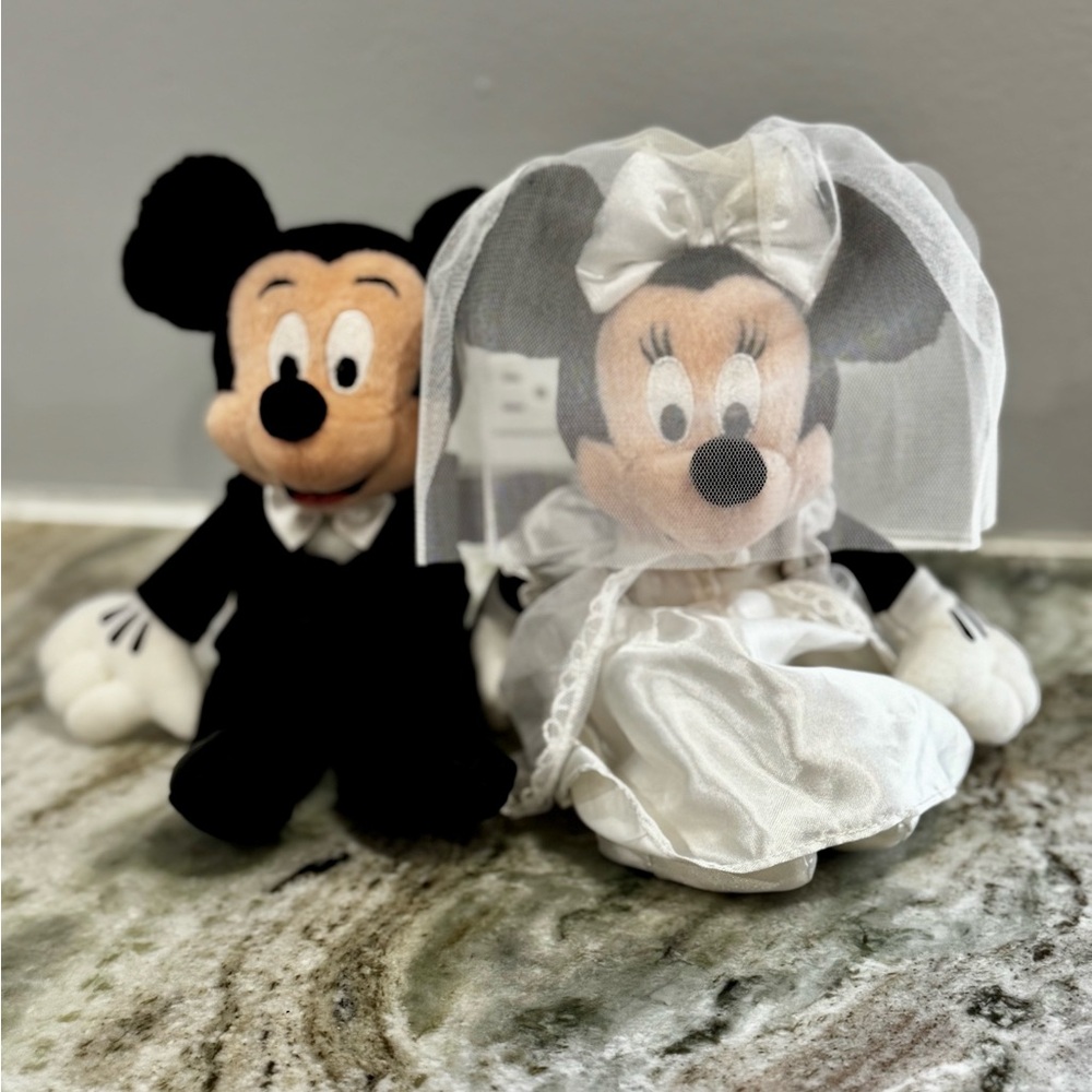 Disney 8” Plush Bridal Set Mickey & Mini Mouse - Picture 2 of 13